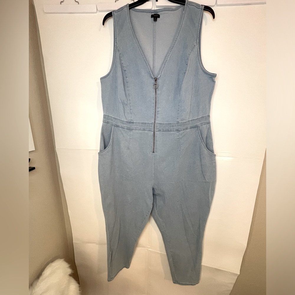 ToxiK3: Blue Denim Jumpsuit with Princess Seams Front Zipper and Pockets (Sz 3X)